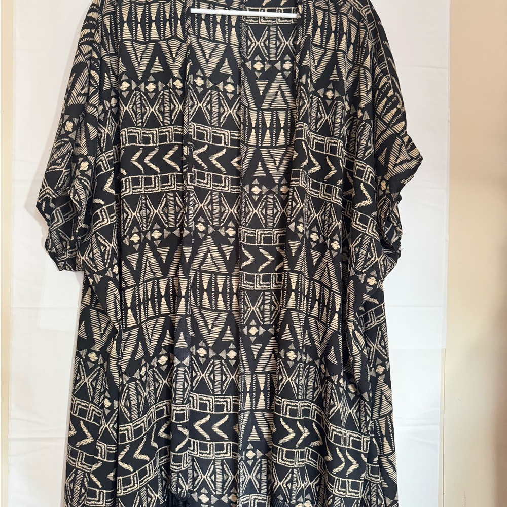Vintage Havana Black and White Geometric Tunic